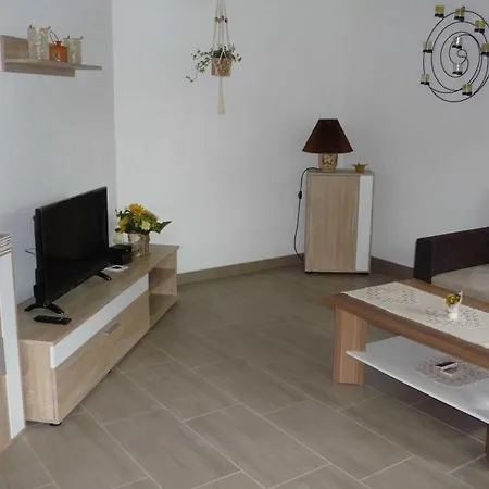 Familie Horn - Urlaub Im Reetdachhaus In Schleswig-holstein *