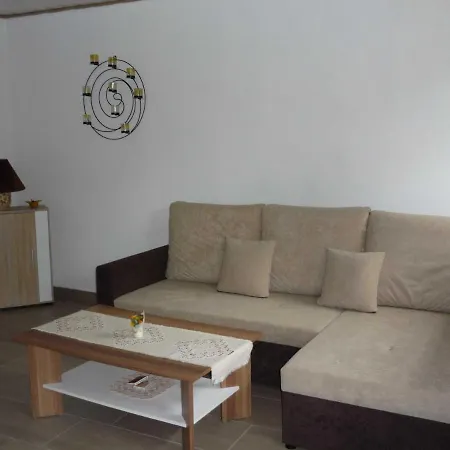 Holiday home Familie Horn - Urlaub Im Reetdachhaus In Schleswig-holstein *