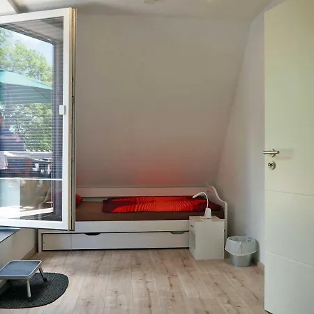 Familie Horn - Urlaub Im Reetdachhaus In Schleswig-holstein * Silberstedt